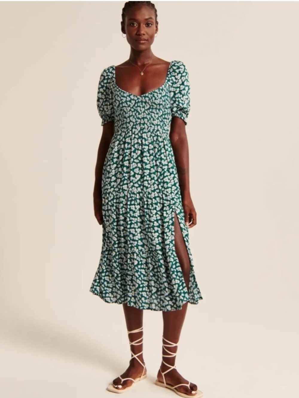 🪴 Abercrombie Short-Sleeve Smocked Midi Dress in Green Print 🪴